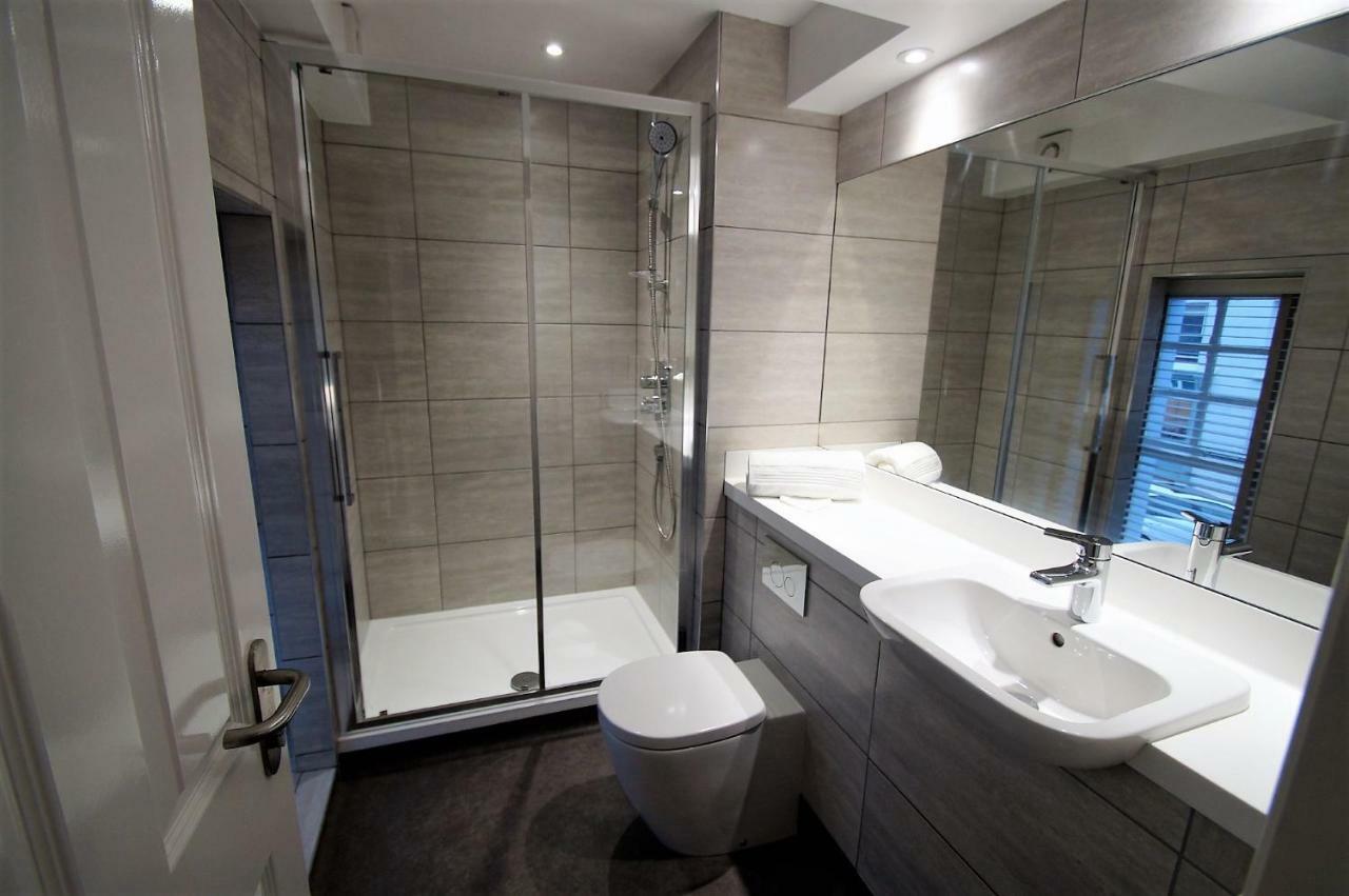 New Park Hotel Carmarthen Dış mekan fotoğraf