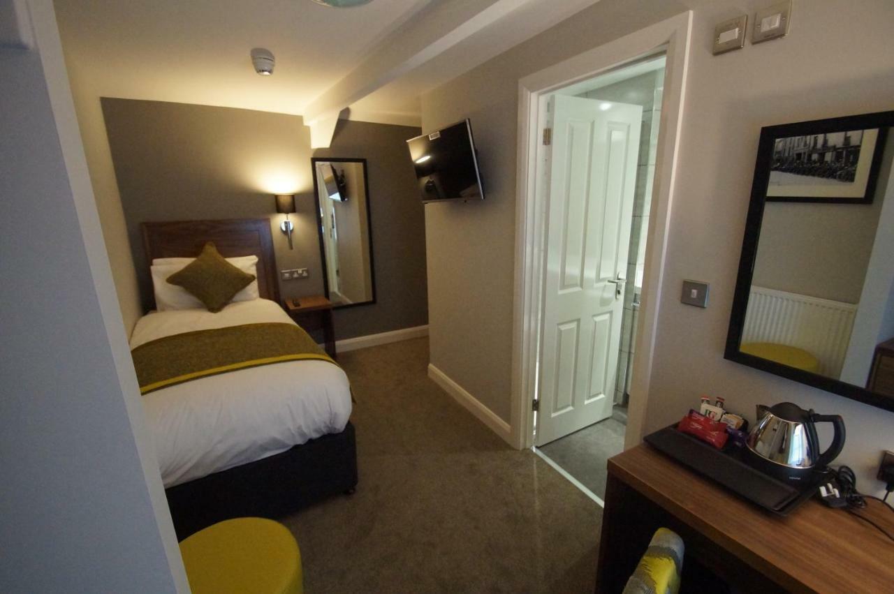 New Park Hotel Carmarthen Dış mekan fotoğraf