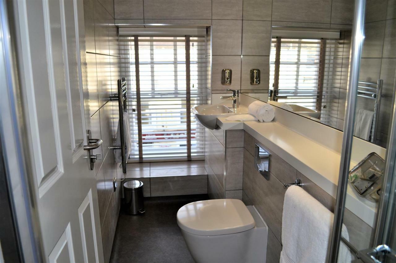 New Park Hotel Carmarthen Dış mekan fotoğraf