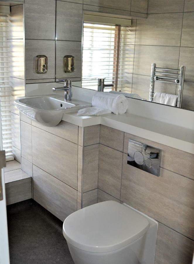 New Park Hotel Carmarthen Dış mekan fotoğraf